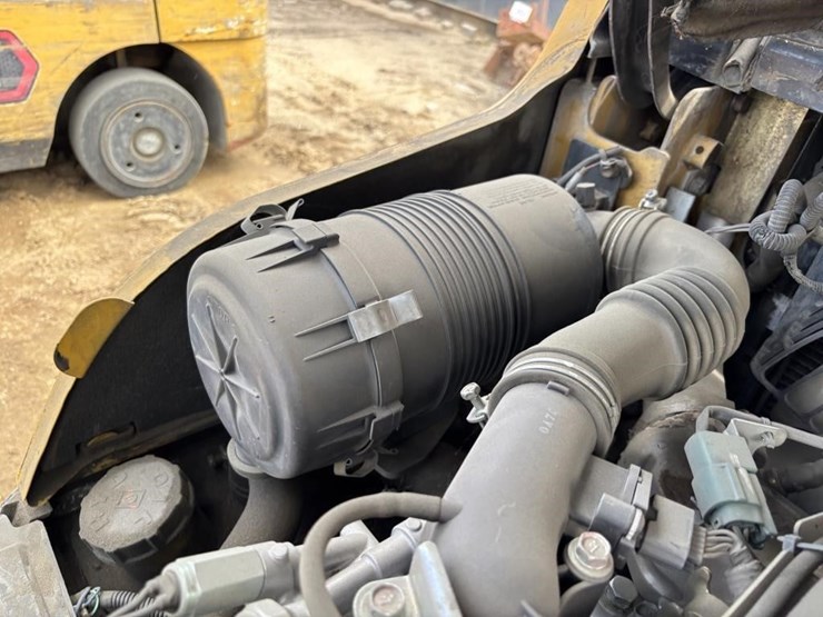 2020-caterpillar-2c6000-image-32