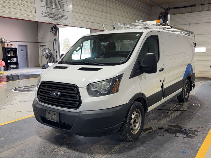 2016-ford-transit-image-1