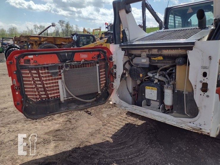 2021-bobcat-t76-image-30