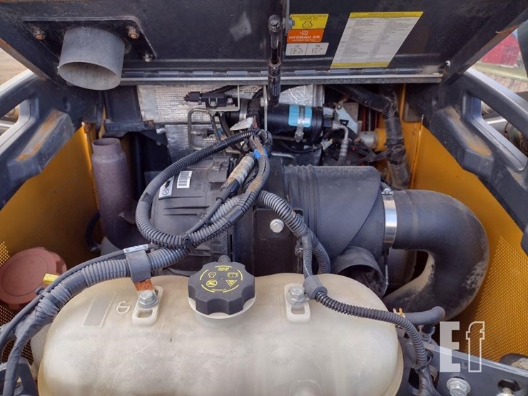 2023-deere-325g-image-27