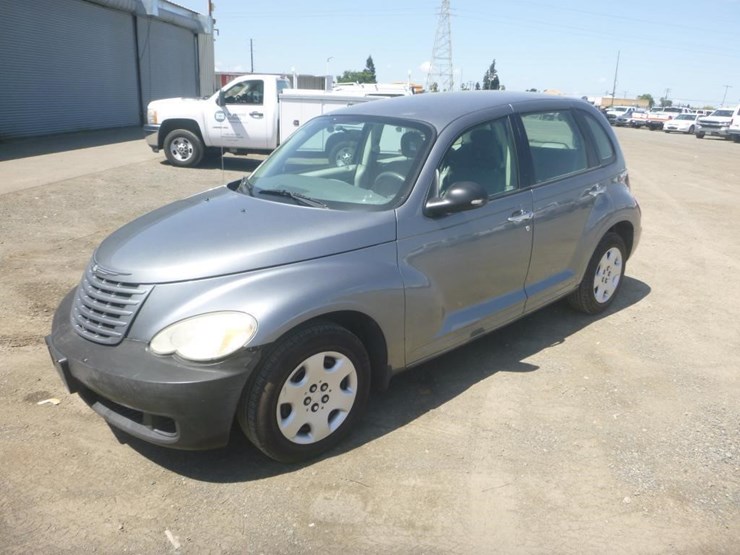 2008-chrysler-pt-cruiser-image-1