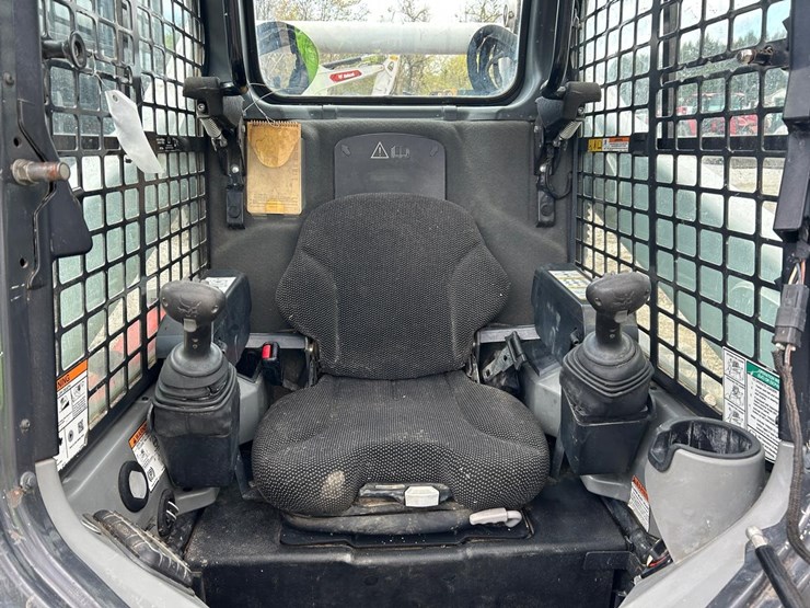 2022-bobcat-t770-image-19