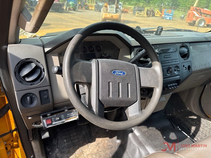 2008-ford-f550-xl-image-24