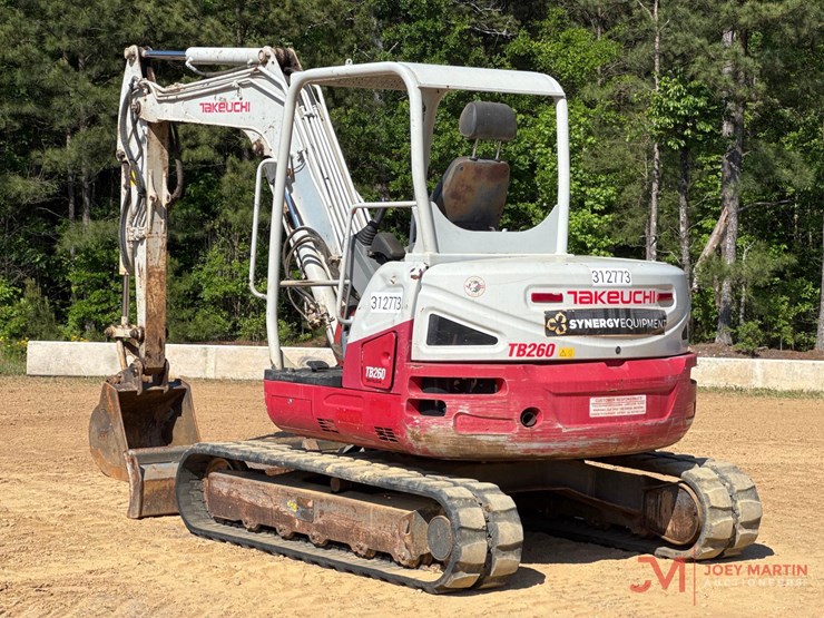 2018-takeuchi-tb260-image-1