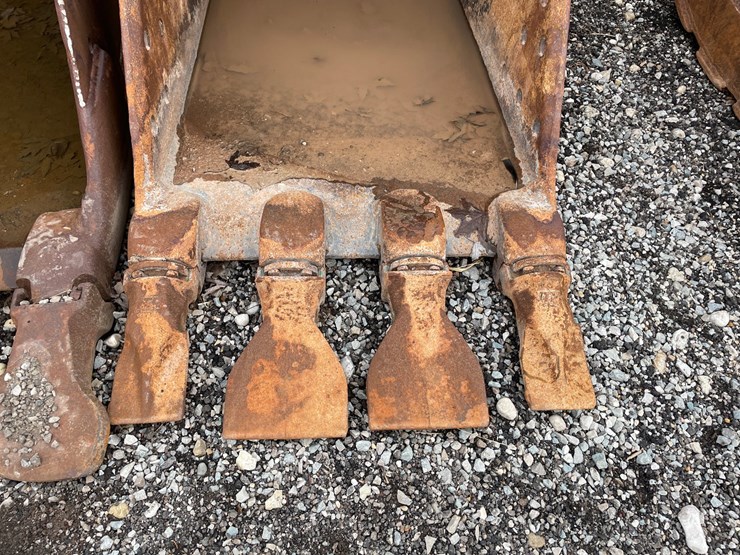#5011-•-excavator-bucket-image-7