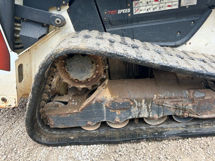 2022-bobcat-t76-image-13