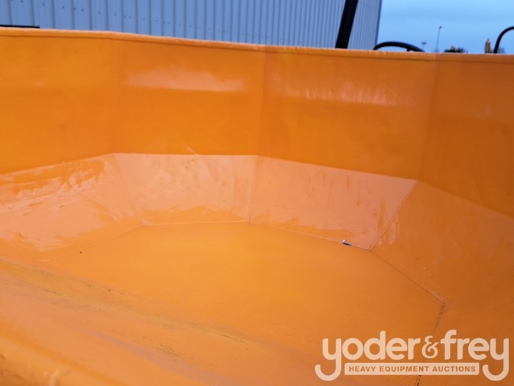 terex-6-ton-swivel-skip-dumper,-roll-bar-image-13