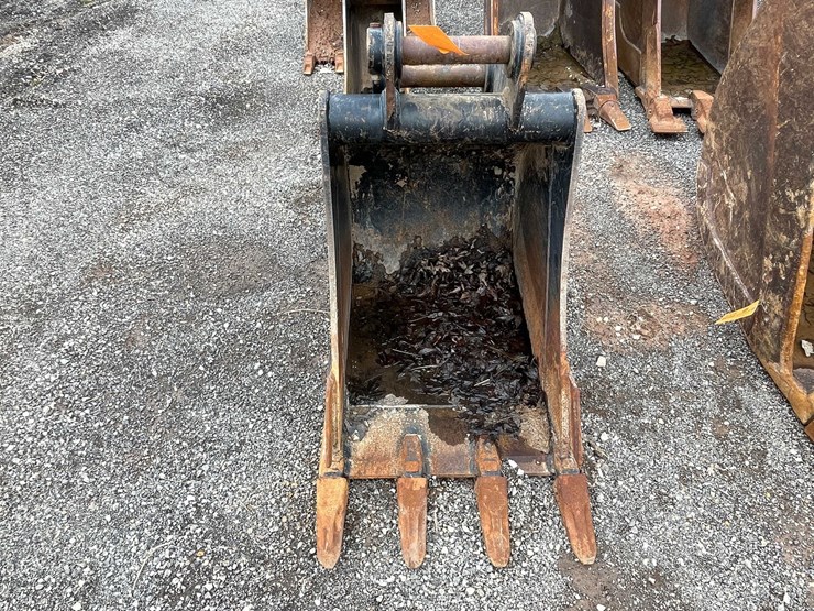 caterpillar-304.5-image-1