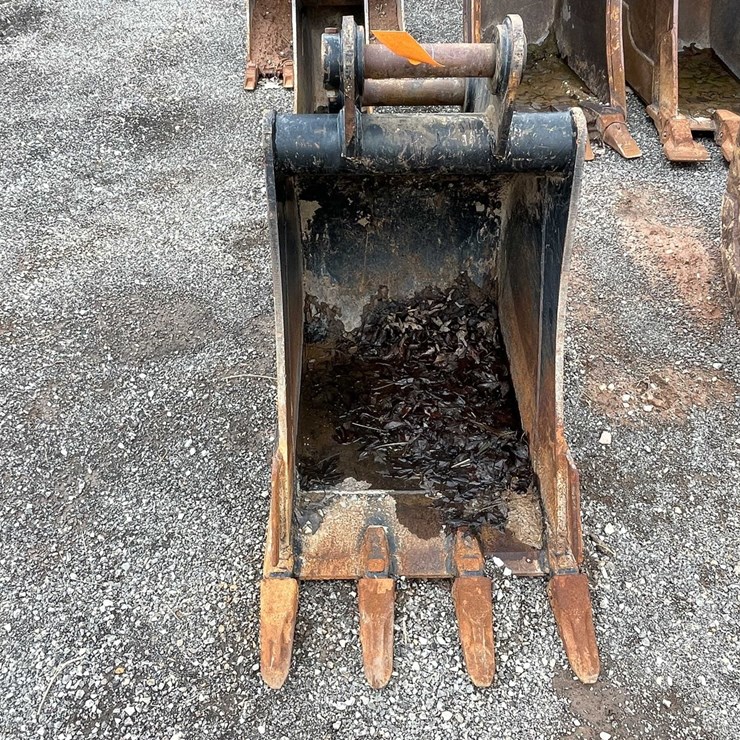 CATERPILLAR 304.5