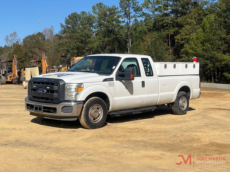 2013-ford-f250-xl-image-4