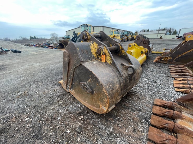 #5008-•-excavator-bucket-image-3