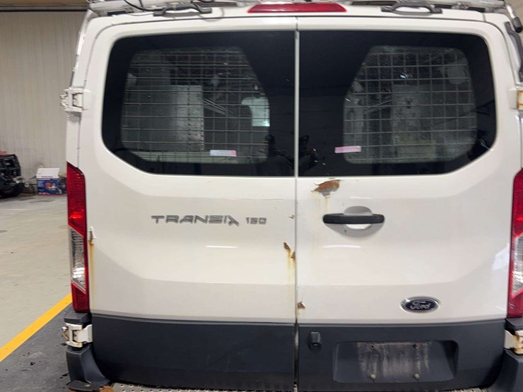 2016-ford-transit-image-26