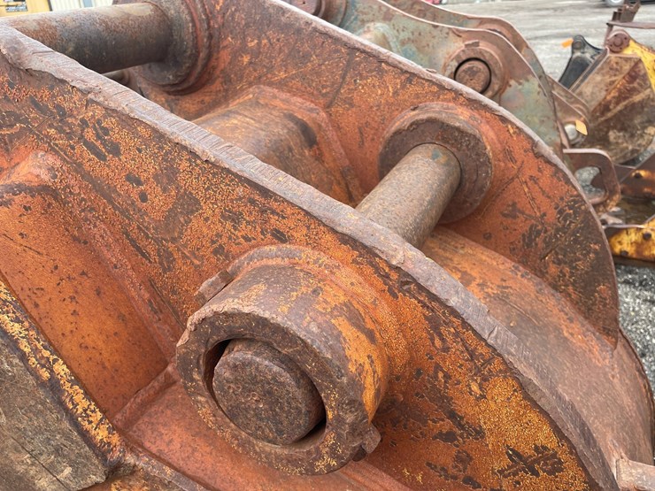 #5011-•-excavator-bucket-image-11