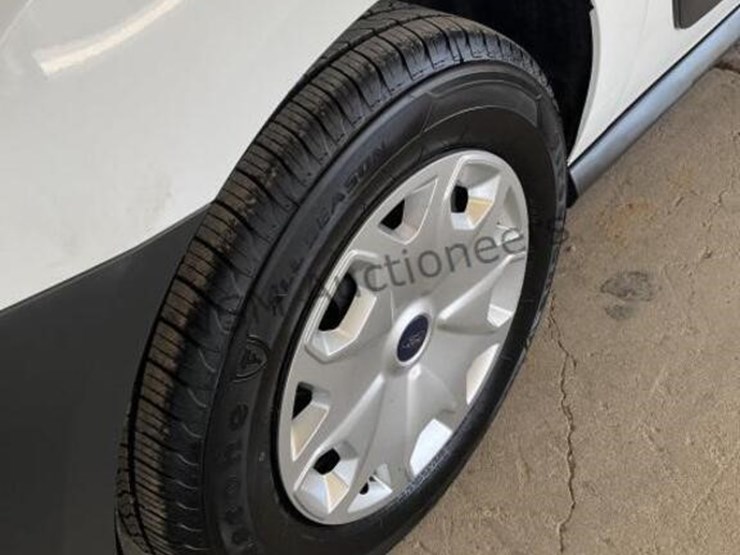 2015-ford-transit-connect-image-8