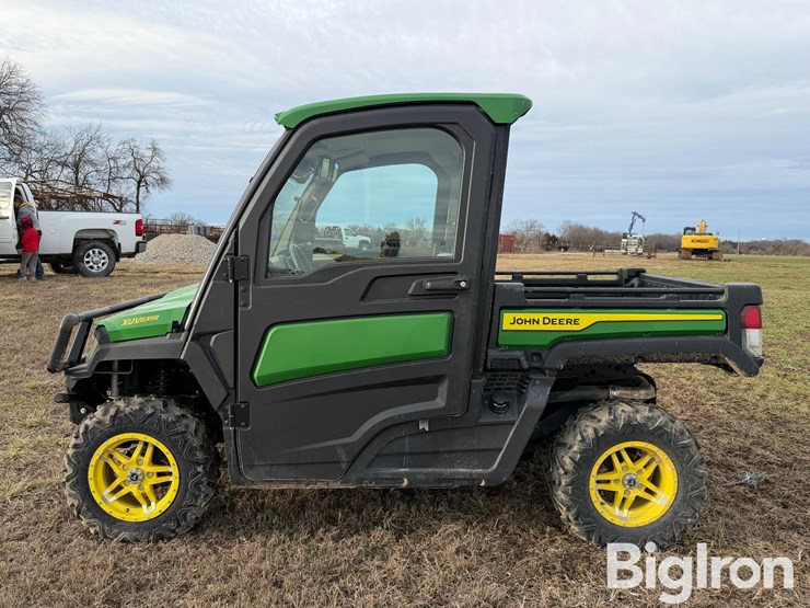 2021-john-deere-xuv-835r-gator-4x4-utv-image-8