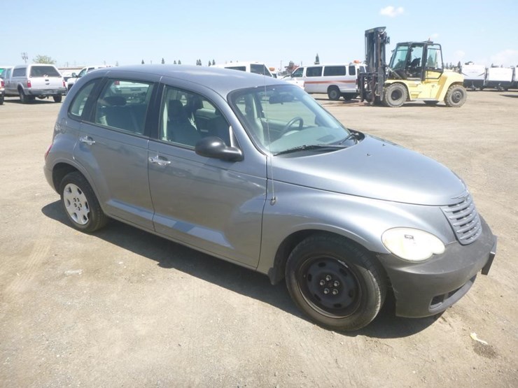 2008-chrysler-pt-cruiser-image-2