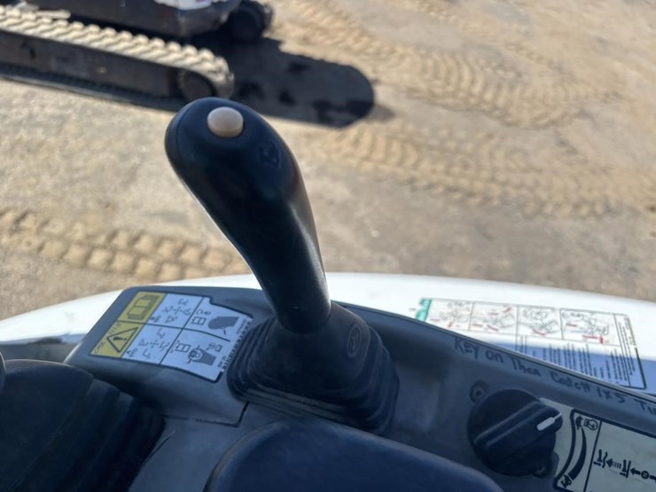 2021-bobcat-e26-image-29