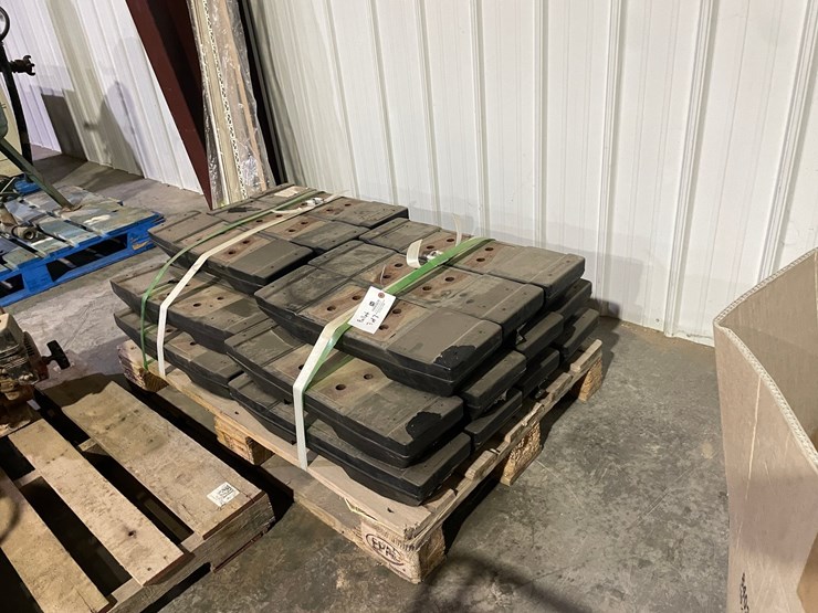 #5000-•-full-set-of-238-komatsu-rubber-liner-shoes-with-bolts-image-3