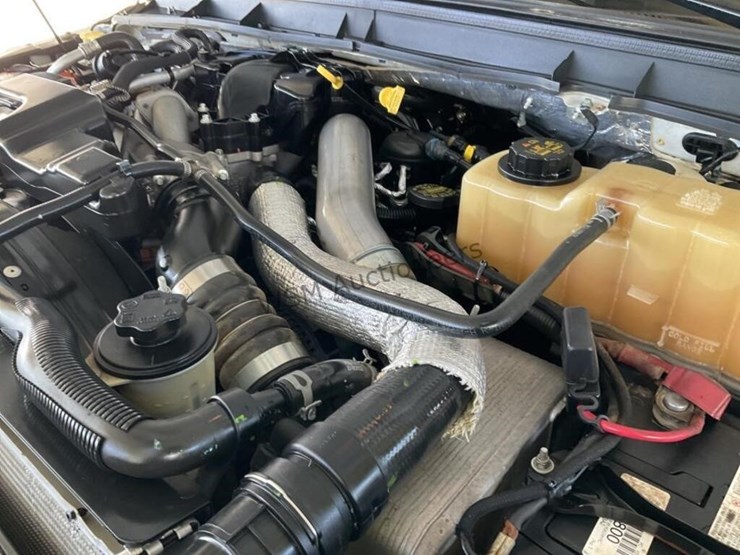 2014-ford-f550-image-17
