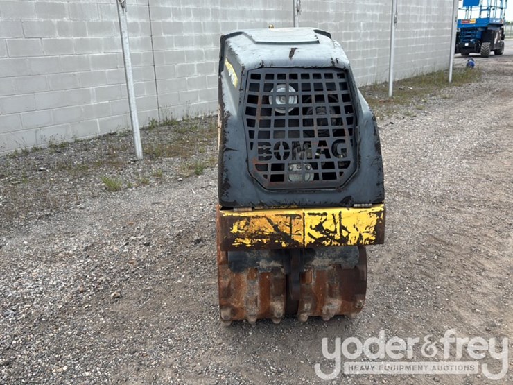 2018-bomag-bmp8500-image-8
