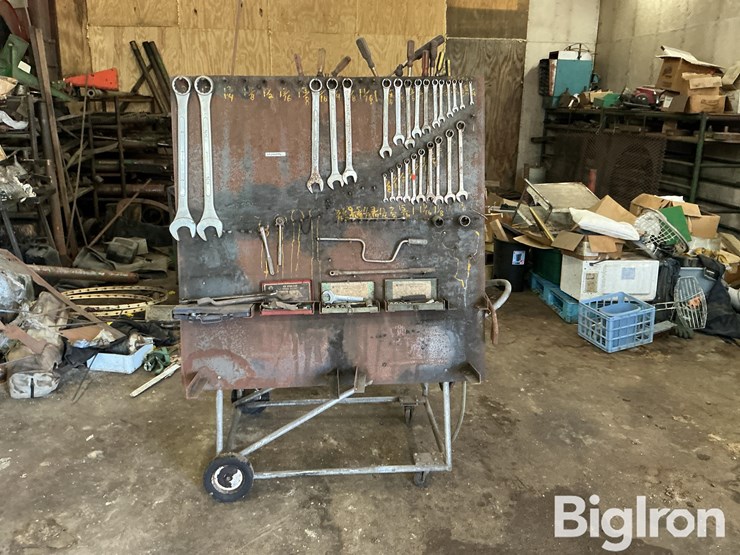 tools-w/tool-stand-image-2