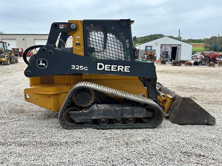 2019-deere-325g-image-5