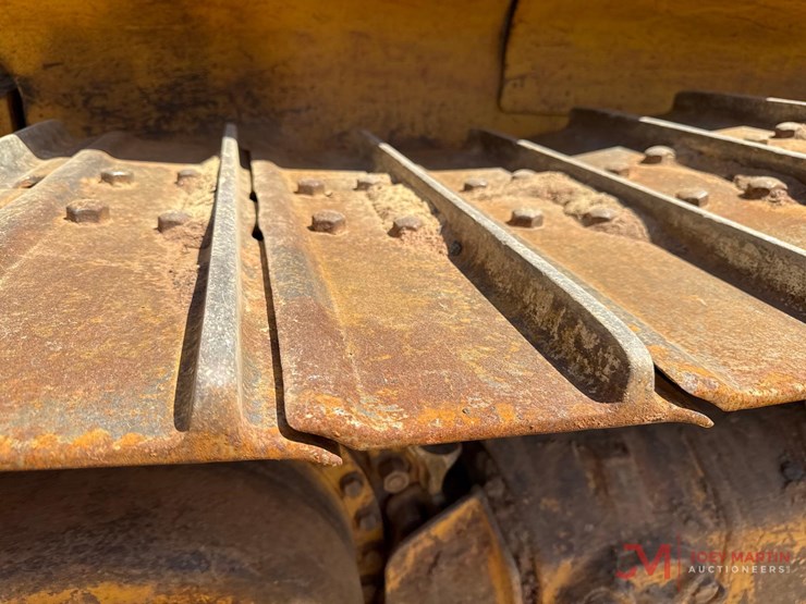 2011-komatsu-d65wx-16-image-10
