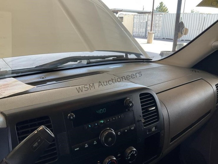 2013-chevrolet-silverado-1500-image-18
