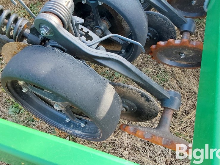 2019-john-deere-n536-image-18