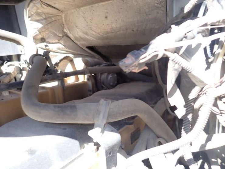 2012-caterpillar-ct660s-image-51