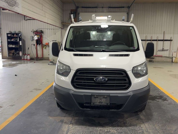 2016-ford-transit-image-8