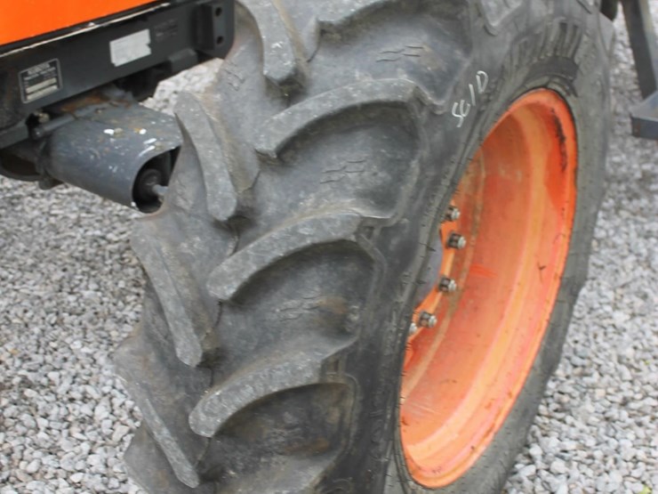 kubota-m108s-image-9