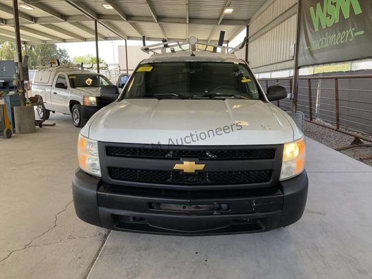 2012-chevrolet-silverado-1500-image-3