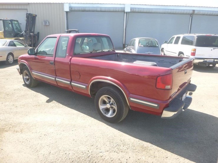 1998-chevrolet-s10-image-4