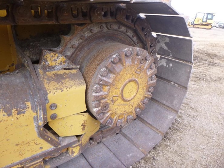 2015-caterpillar-d4k2-lgp-image-25