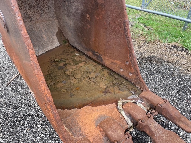 #5002-•-excavator-bucket-image-11