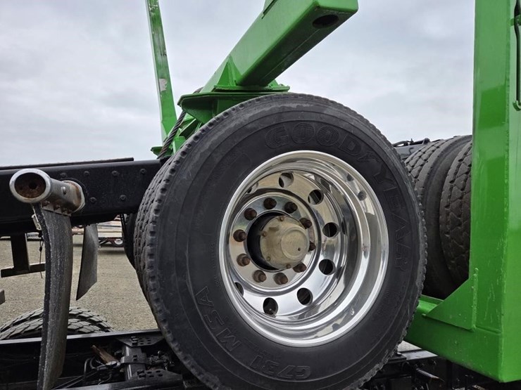 2015-kenworth-t800-image-53