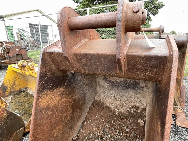 #5016-•-excavator-bucket-image-2
