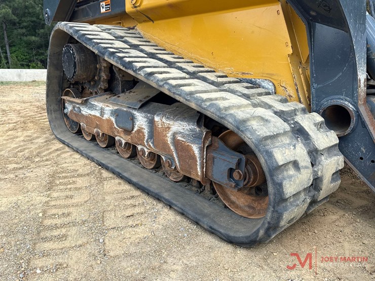2024-deere-331g-image-10