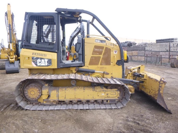 2015-caterpillar-d4k2-lgp-image-21