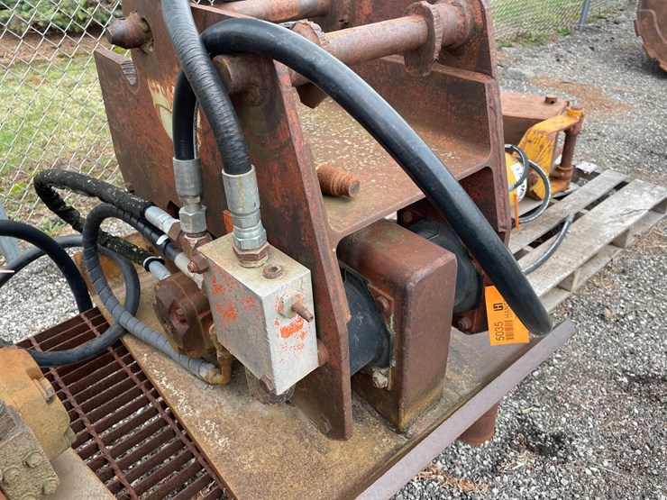 #5035-•-hydraulic-plate-compactor-attachment-image-6