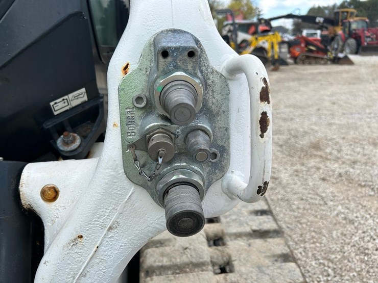2022-bobcat-t76-image-11