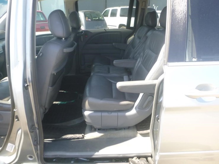 2006-honda-odyssey-image-6