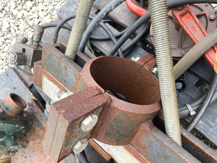 #5087-•-pallet-of-pump-parts-image-10