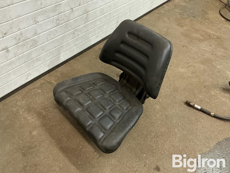 grammer-tractor-seat-image-1