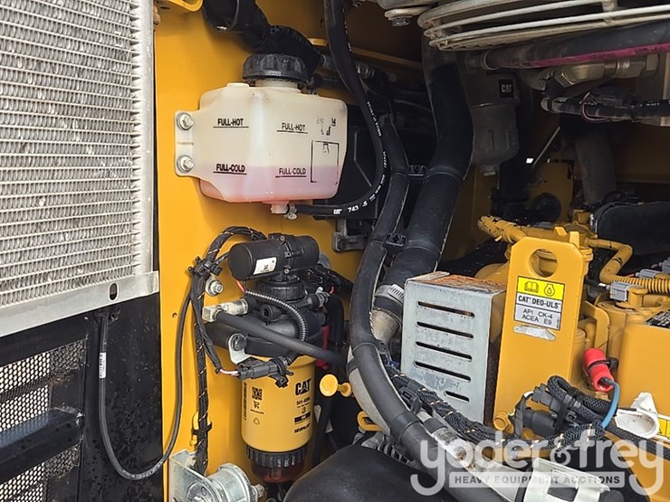 2021-caterpillar-289d3-image-35