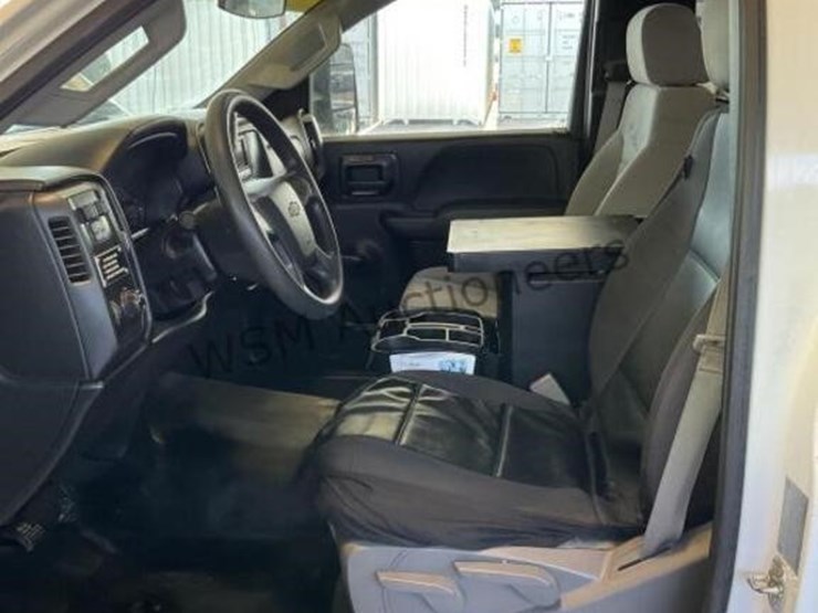 2015-chevrolet-silverado-3500hd-image-24