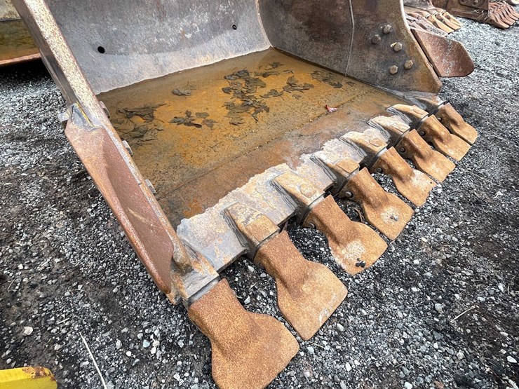 #5020-•-excavator-bucket-image-3