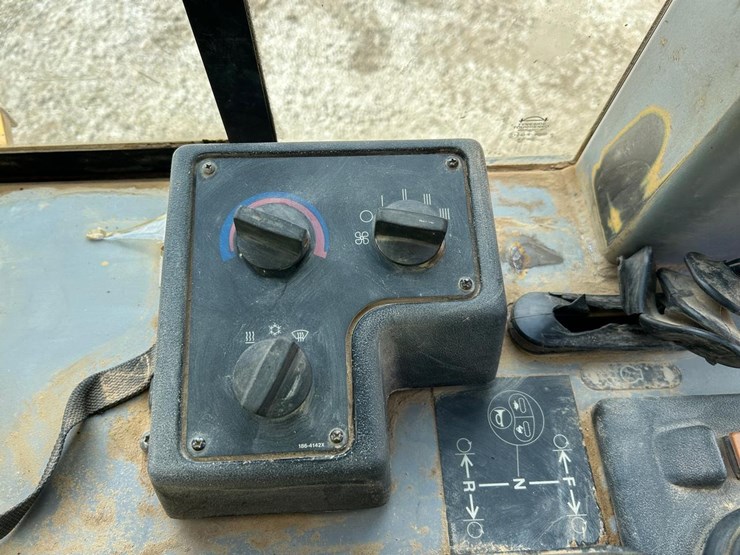 caterpillar-d4g-lgp-image-24