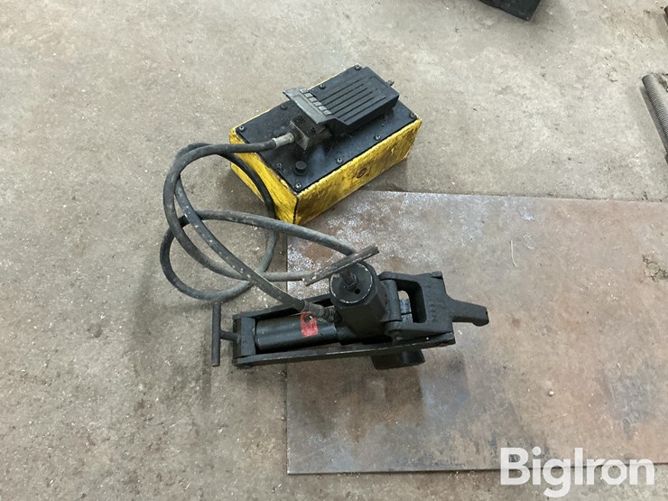esco-tire-bead-breaker-image-5